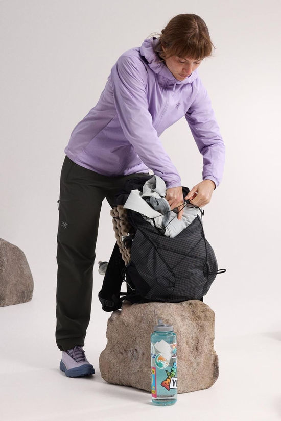 Arc'teryx Womens Atom Hooded Jacket Mallow