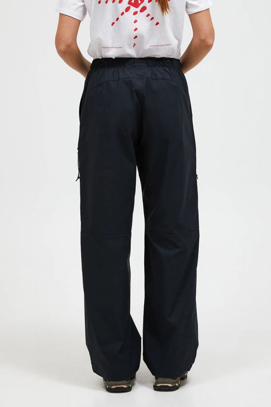Peak Performance Womens Outdoor Cargo Pants Black