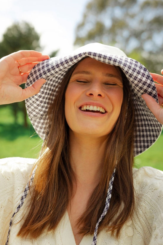 Barbour Womens Kilburn Bucket Hat White