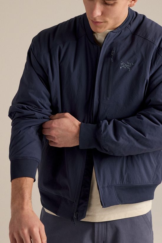 Arc'teryx Mens Konseal Insulated Jacket Black Sapphire