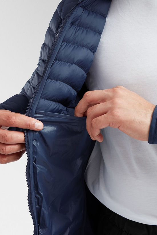 Mountain Equipment Mens Particle Jacket  Dusk