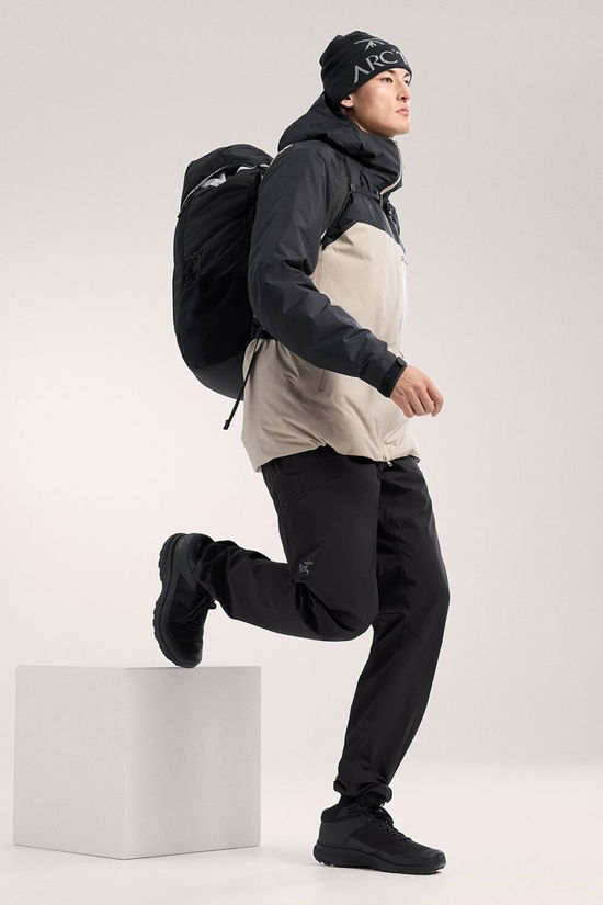 Arc'teryx Mens Beta Insulated Jacket Black / Rune