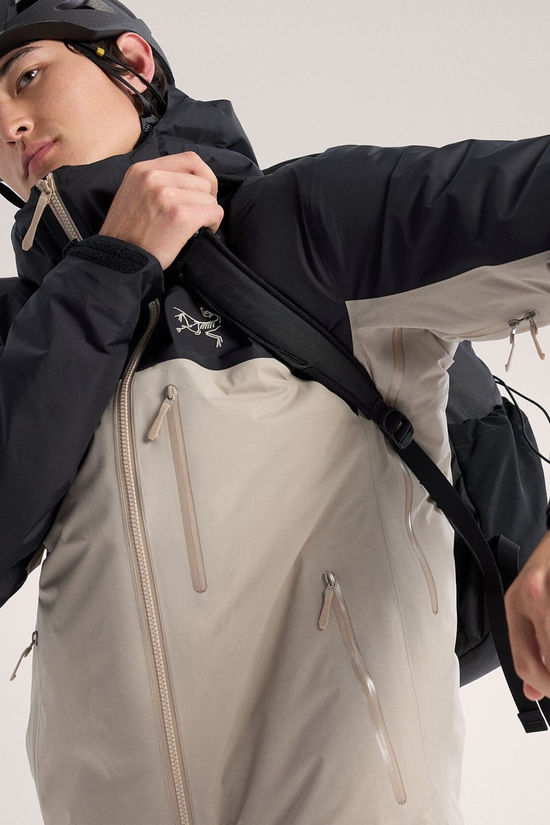 Arc'teryx Mens Beta Insulated Jacket Black / Rune