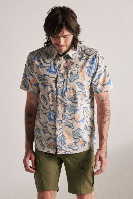 Passenger Mens Traveller Short Sleeve Stretch Shirt Abstract Strata Multi