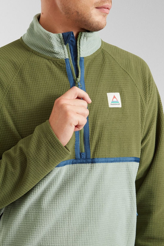 Passenger Mens Overlook Recycled Grid Polar Fleece Khaki/Pistachio