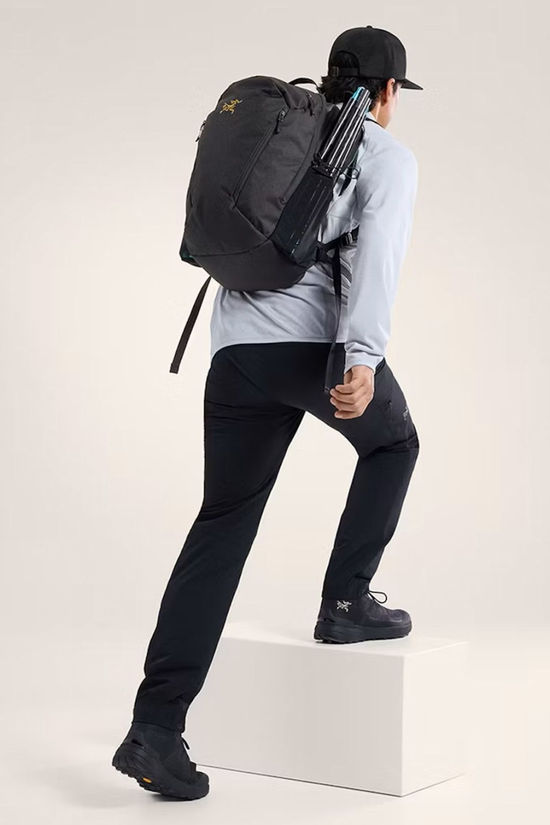 Arc'teryx Unisex Mantis 26 Daypack Black