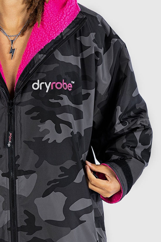 Dryrobe Unisex Advance Changing Robe Black Camo Pink