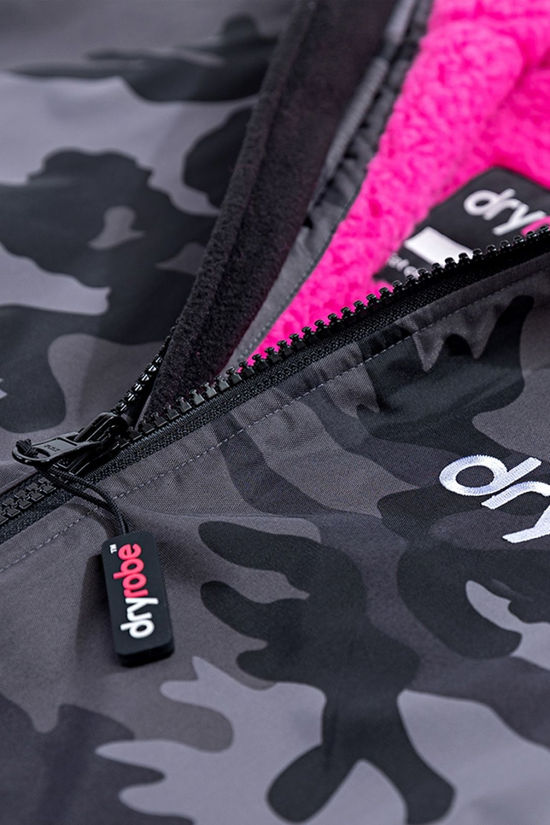Dryrobe Unisex Advance Changing Robe Black Camo Pink