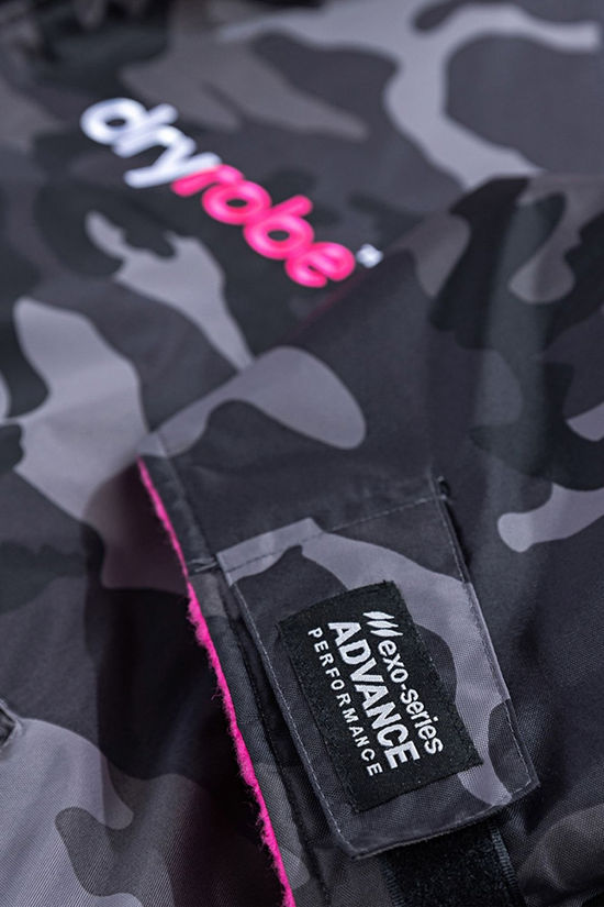 Dryrobe Unisex Advance Changing Robe Black Camo Pink